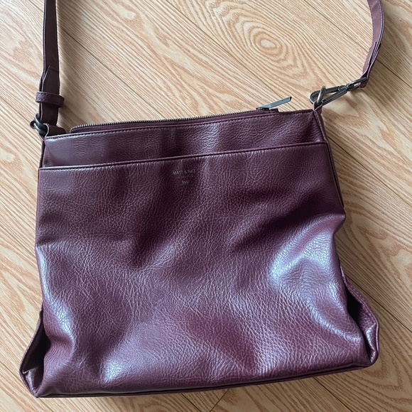 Matt & Nat Plum Shoulder Bag - Picture 1 of 4